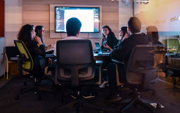 Article Image for Building High-Performance Teams Across Global Markets